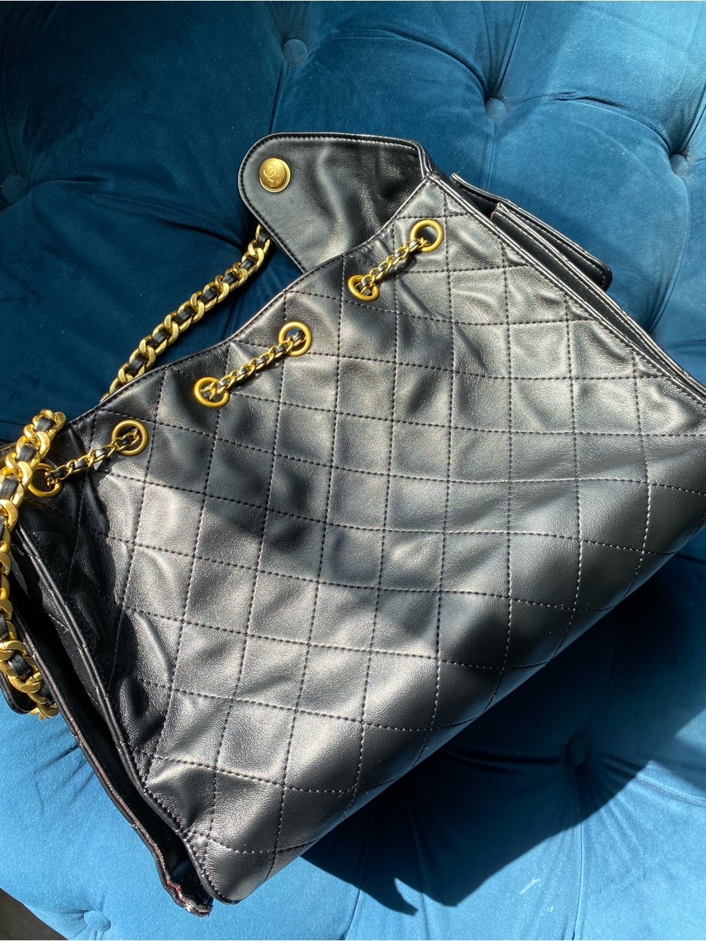 BLACK QUILTED CHAIN SHOULDER BAG - Picture 6 of 17